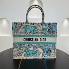 Dior Shopping Bags